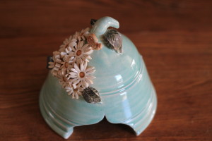 Light Blue Wash Glaze with White Flowers and Little Snail Toad House