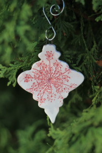 Christmas Ornament Queen Anne's Lace Red 