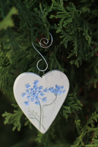 Heart Shaped Queen Anne's Lace, Blue Christmas Tree Ornament